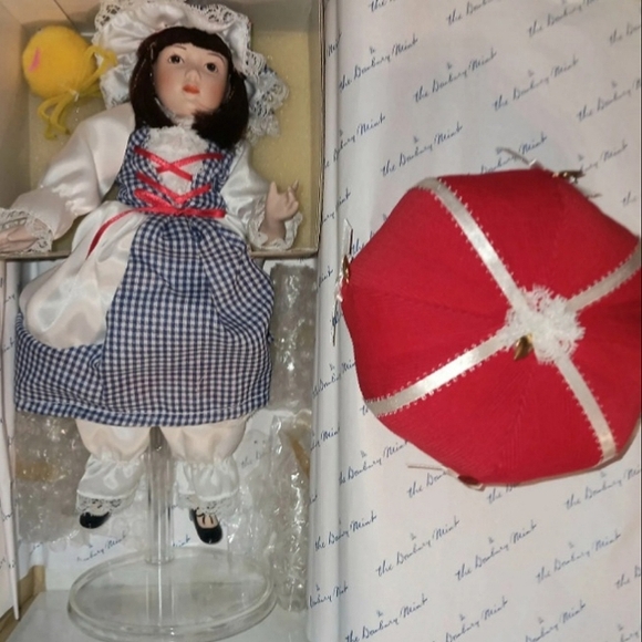 (3) Danbury Mint Storybook Porcelain Dolls - Snow White,Heidi,Little Miss Muffet - Picture 10 of 16